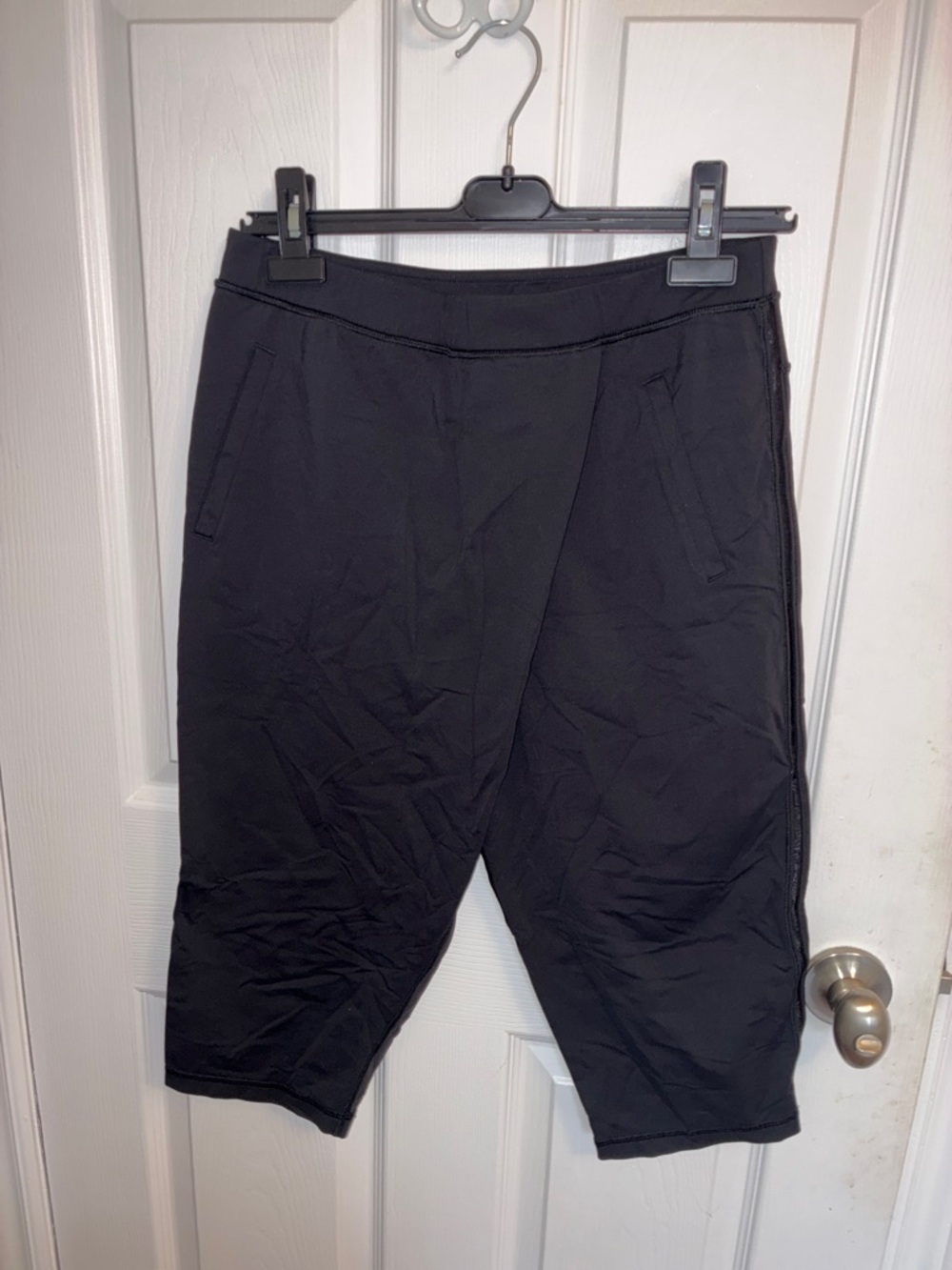 lululemon athletica Black Cropped Ankle Pants - Slim Fit